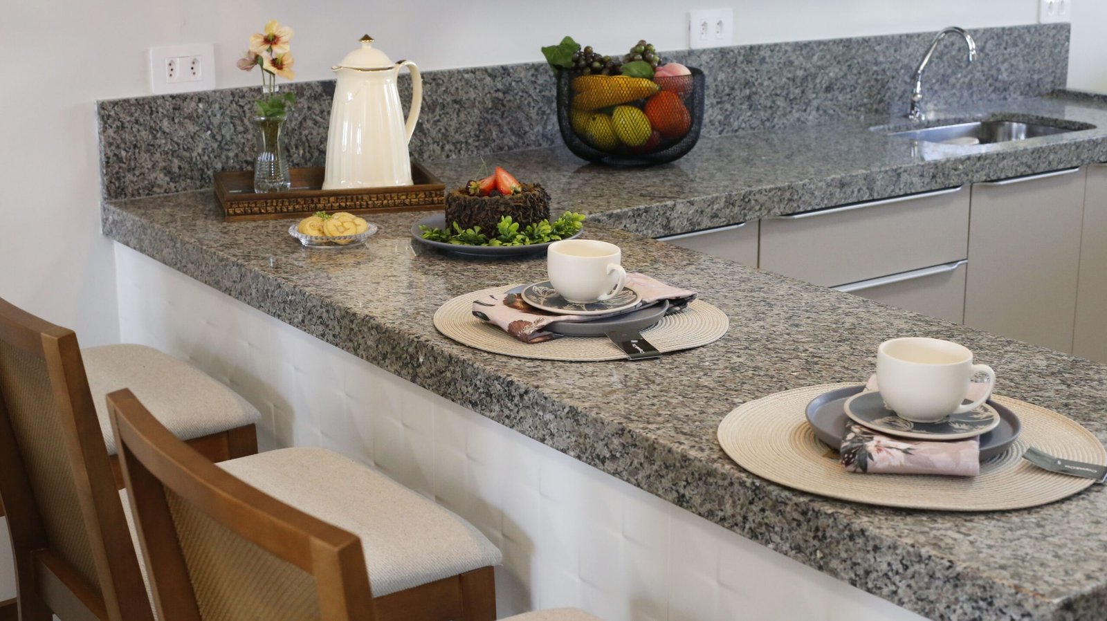 Setting Granite Countertops